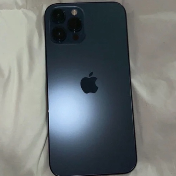 iPhone 12promax - Picture 1 of 2